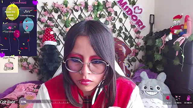 Snapshot of MidoriQuiinn chatting on December 6, 2024, 8:07 pm MidoriQuiinn online show from December 6, 2024, 8:07 pm