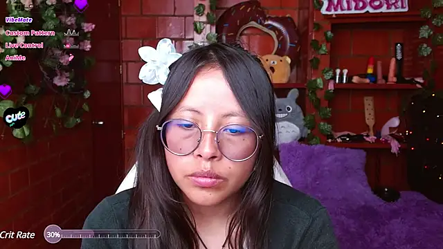 Snapshot of MidoriQuiinn chatting on March 13, 2025, 8:11 pm MidoriQuiinn online show from March 13, 2025, 8:11 pm