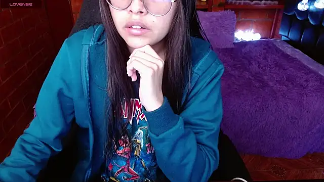 Snapshot of MidoriQuiinn chatting on June 13, 2026, 4:27 pm MidoriQuiinn online show from June 13, 2026, 4:27 pm
