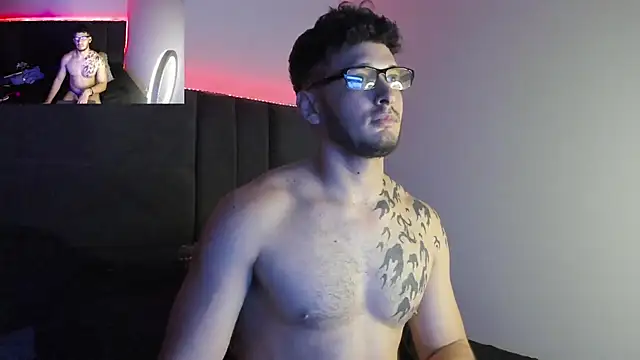 Snapshot of alejandro__2 chatting on September 19, 2025, 3:52 am alejandro 2 online show from September 19, 2025, 3:52 am