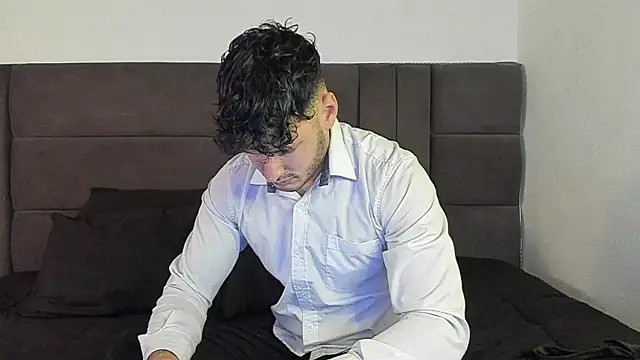 Snapshot of alejandro__2 chatting on January 16, 2026, 6:01 pm alejandro 2 online show from January 16, 2026, 6:01 pm