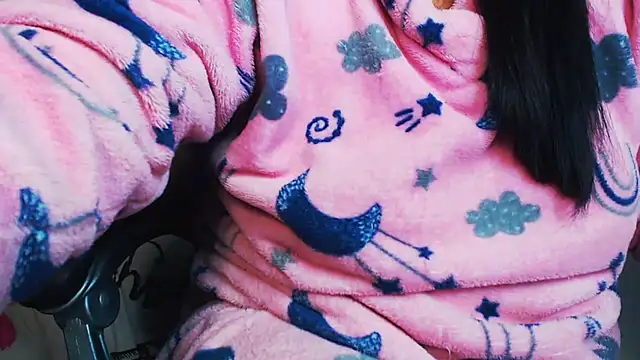 Snapshot of sahtlove1 chatting on September 14, 2025, 5:17 am sahtlove1 online show from September 14, 2025, 5:17 am