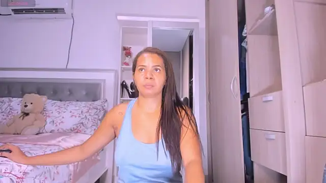 sharonDulce online show from February 25, 2025, 2:03 am