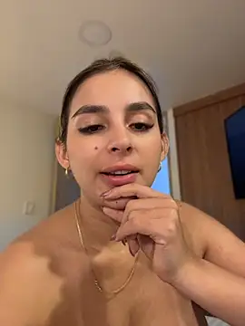 oriana zoeee online show from June 28, 2026, 9:54 pm