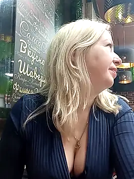 Snapshot of Arina_smiles chatting on January 19, 2025, 7:37 pm Arina smiles online show from January 19, 2025, 7:37 pm