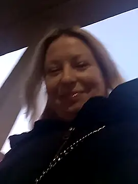 Snapshot of Arina_smiles chatting on March 9, 2025, 4:00 pm Arina smiles online show from March 9, 2025, 4:00 pm