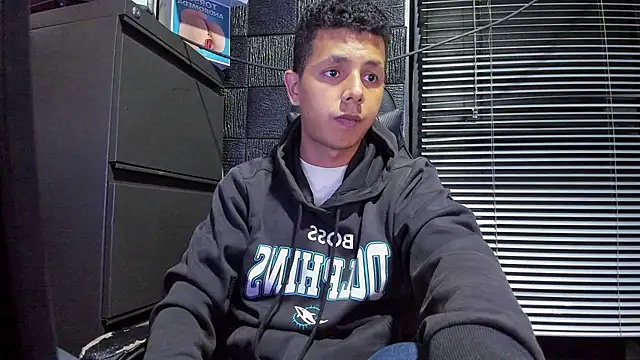 boy bigcock24cm online show from June 10, 2026, 12:44 am