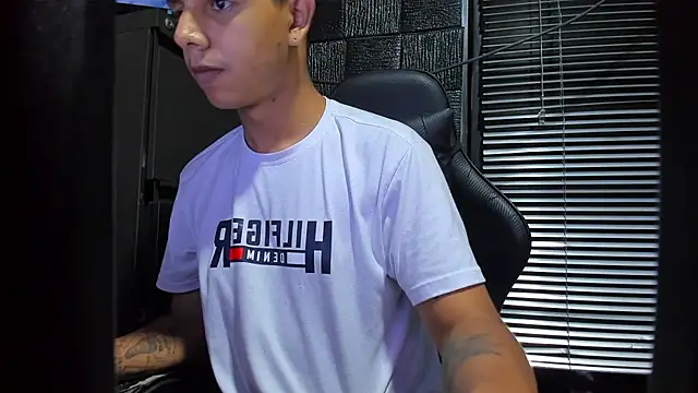 boy bigcock24cm online show from June 11, 2026, 1:05 am
