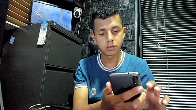 boy bigcock24cm online show from July 12, 2026, 12:12 am