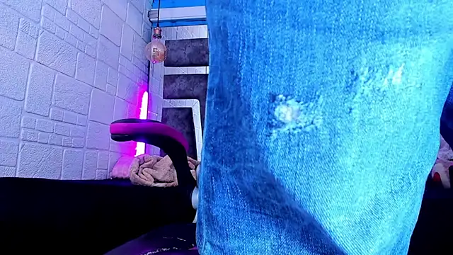 boy bigcock24cm online show from July 26, 2026, 6:04 pm