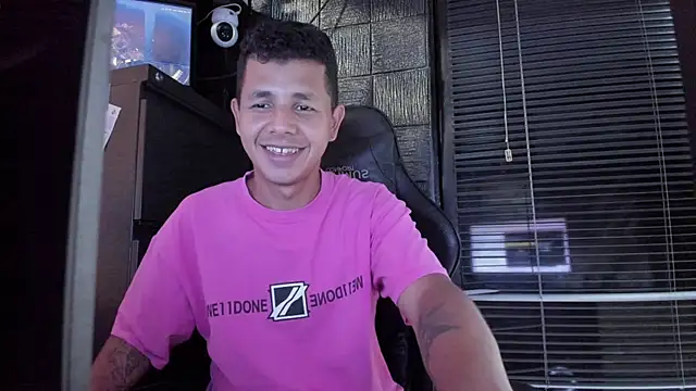 boy bigcock24cm online show from July 28, 2026, 10:20 pm