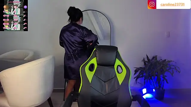 caroline23 x online show from March 9, 2025, 3:11 am
