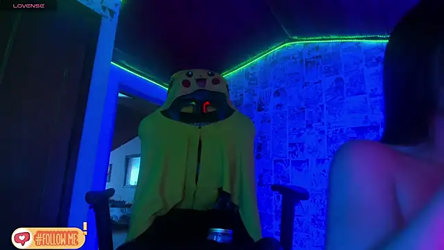 Snapshot of Meli_Pixel chatting on September 26, 2025, 7:40 pm Meli Pixel online show from September 26, 2025, 7:40 pm