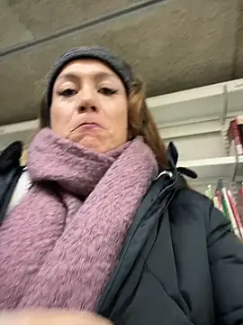 Snapshot of angelitasexy81 chatting on March 20, 2025, 3:36 pm angelitasexy81 online show from March 20, 2025, 3:36 pm