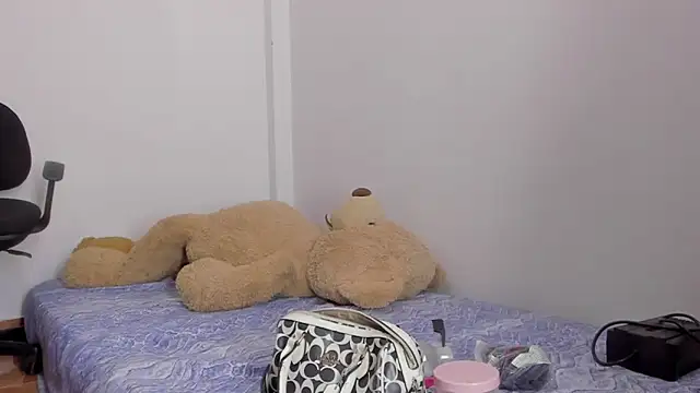 Emma lean online show from September 17, 2025, 11:12 am