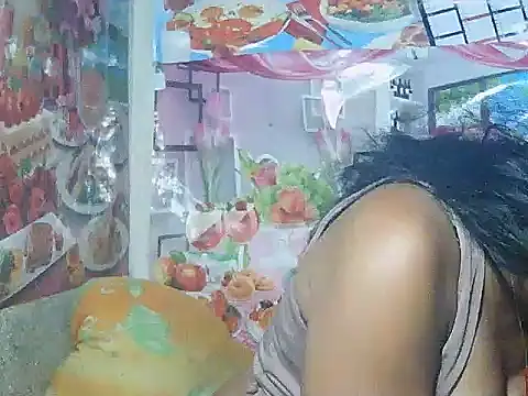 Snapshot of Hyncam chatting on April 2, 2026, 4:15 pm Hyncam online show from April 2, 2026, 4:15 pm