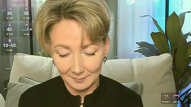 Snapshot of AkexandraFix chatting on February 7, 2025, 1:01 pm AkexandraFix online show from February 7, 2025, 1:01 pm