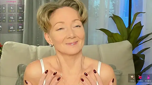 AkexandraFix online show from February 6, 2026, 1:58 pm