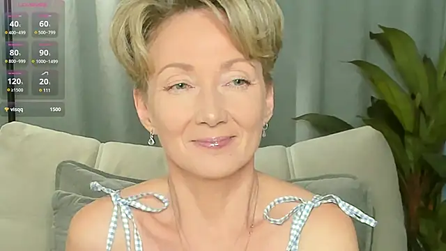 Snapshot of AkexandraFix chatting on June 19, 2026, 1:59 pm AkexandraFix online show from June 19, 2026, 1:59 pm