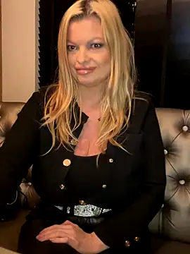 Lisavontease online show from October 5, 2025, 3:27 am