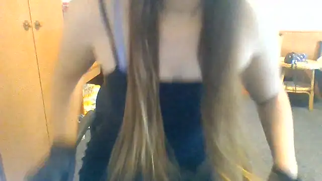 Snapshot of Misty_x chatting on June 13, 2026, 11:19 am Misty x online show from June 13, 2026, 11:19 am