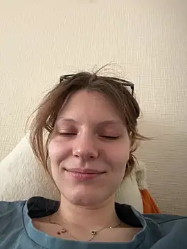 Snapshot of MaryHiggins chatting on February 4, 2025, 1:27 pm MaryHiggins online show from February 4, 2025, 1:27 pm