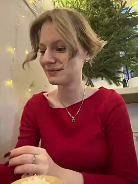 Snapshot of MaryHiggins chatting on February 14, 2025, 5:19 am MaryHiggins online show from February 14, 2025, 5:19 am