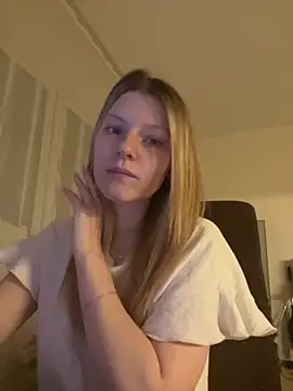 Snapshot of MaryHiggins chatting on November 2, 2025, 4:09 pm MaryHiggins online show from November 2, 2025, 4:09 pm