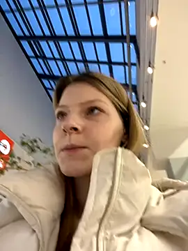 Snapshot of MaryHiggins chatting on November 7, 2025, 1:22 pm MaryHiggins online show from November 7, 2025, 1:22 pm