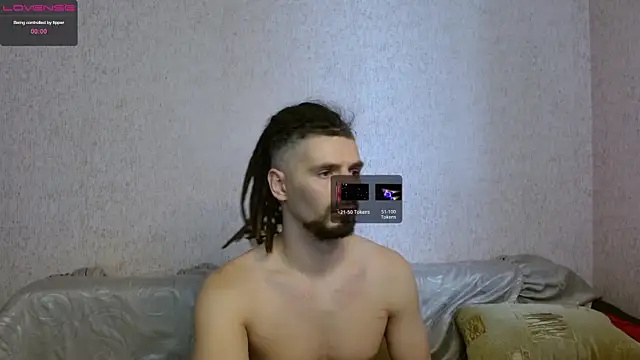 Snapshot of Aestheticguy101 chatting on March 6, 2025, 7:57 am Aestheticguy101 online show from March 6, 2025, 7:57 am