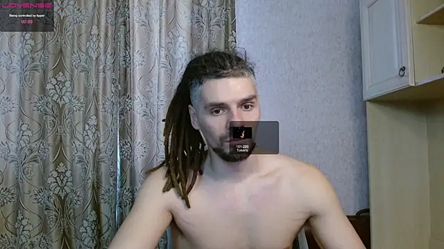 Snapshot of Aestheticguy101 chatting on March 8, 2025, 11:05 am Aestheticguy101 online show from March 8, 2025, 11:05 am