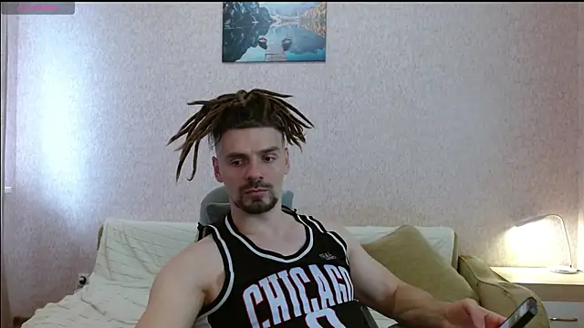 Aestheticguy101 online show from May 30, 2026, 10:56 am