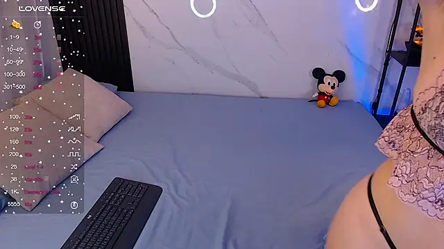 hotpawgmilf online show from March 23, 2025, 4:38 am