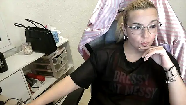 bekka   online show from March 20, 2026, 7:52 pm