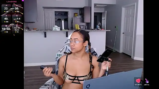 RylHoneyy online show from June 15, 2026, 7:16 pm