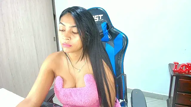 sophiax-x online show from September 14, 2025, 12:59 pm