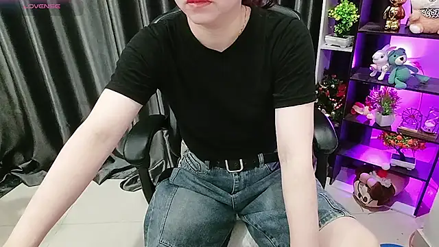Snapshot of Yuki-yio chatting on July 19, 2026, 12:47 am Yuki-yio online show from July 19, 2026, 12:47 am