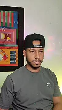 Snapshot of thommerxxx chatting on November 26, 2025, 8:59 am thommerxxx online show from November 26, 2025, 8:59 am