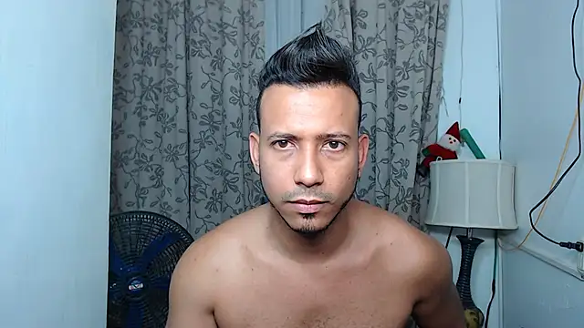 Snapshot of thommerxxx chatting on January 9, 2026, 9:12 am thommerxxx online show from January 9, 2026, 9:12 am