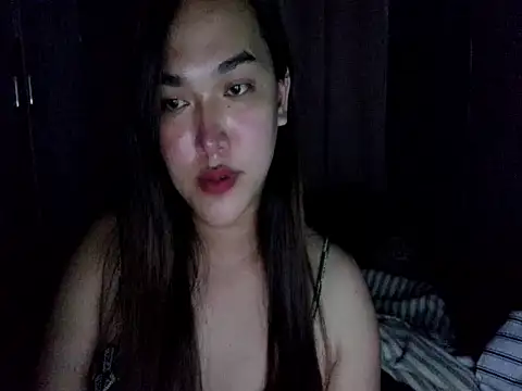 Snapshot of MoaningKylie chatting on July 1, 2026, 10:06 am MoaningKylie online show from July 1, 2026, 10:06 am