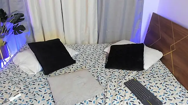 Snapshot of Amy_art chatting on September 27, 2025, 8:47 pm Amy art online show from September 27, 2025, 8:47 pm