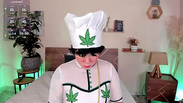 Snapshot of Amy_art chatting on June 13, 2026, 9:02 pm Amy art online show from June 13, 2026, 9:02 pm