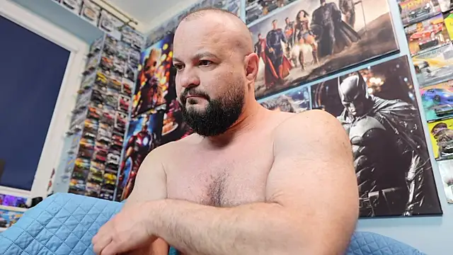 Muscle Bear online show from April 4, 2026, 5:16 am