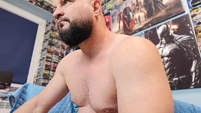 Snapshot of Muscle_Bear chatting on May 16, 2026, 4:53 am Muscle Bear online show from May 16, 2026, 4:53 am