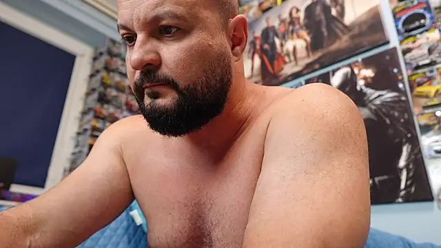 Snapshot of Muscle_Bear chatting on June 1, 2026, 5:58 pm Muscle Bear online show from June 1, 2026, 5:58 pm