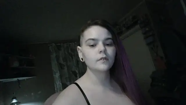Snapshot of Randomness440 chatting on February 21, 2025, 4:29 am Randomness440 online show from February 21, 2025, 4:29 am
