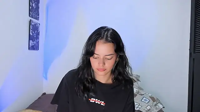 Snapshot of Abby_Saenz01 chatting on September 24, 2025, 6:00 pm Abby Saenz01 online show from September 24, 2025, 6:00 pm