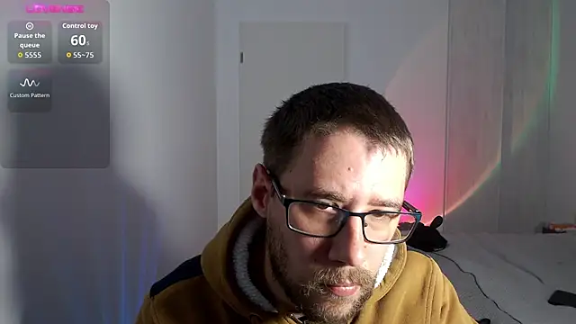 Thomas Mrd online show from October 8, 2025, 8:45 am