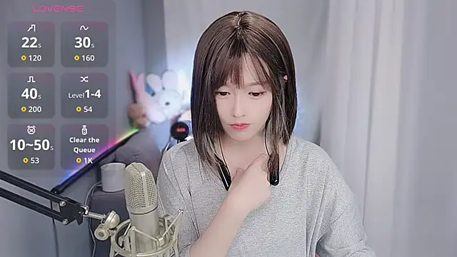 tw lala online show from December 15, 2025, 4:55 pm