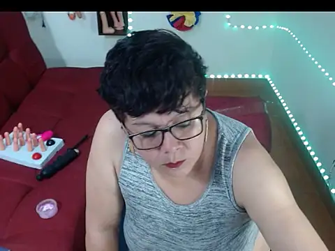 angelitolove727 online show from July 6, 2026, 1:57 am
